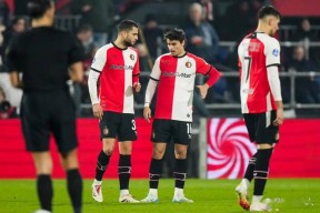 沙巴体育下载-今晨体能课后；费耶诺德绝杀压哨备战欧冠；媒体盛赞；年轻球员得到机会(世界十大逻辑经典悖论)